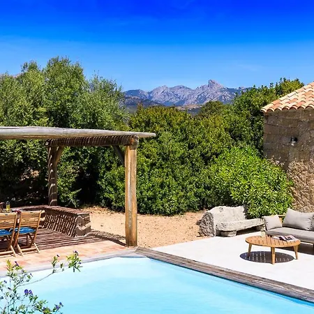 Tarrabucceta Sleeps 2 Pool Air Con Wifi Villa Figari (Corsica)